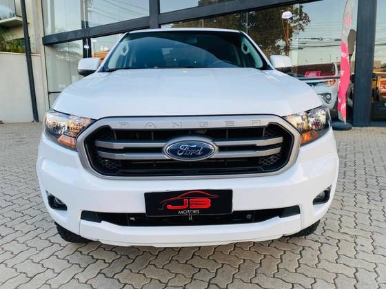 FORD RANGER 2.2 XLS 4X4 CD 16V DIESEL 4P AUTOMÁTICO FORD RANGER 2.2 XLS 4X4 CD 16V DIESEL 4P AUTOMÁTICO